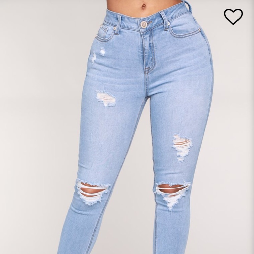 Ripped Fashion Nova Jeans!